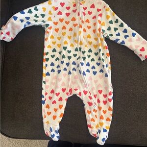 Old Navy Multicolor Heart Print Kids Footie
